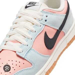 Nike Women's Pink and Blue Sneakers